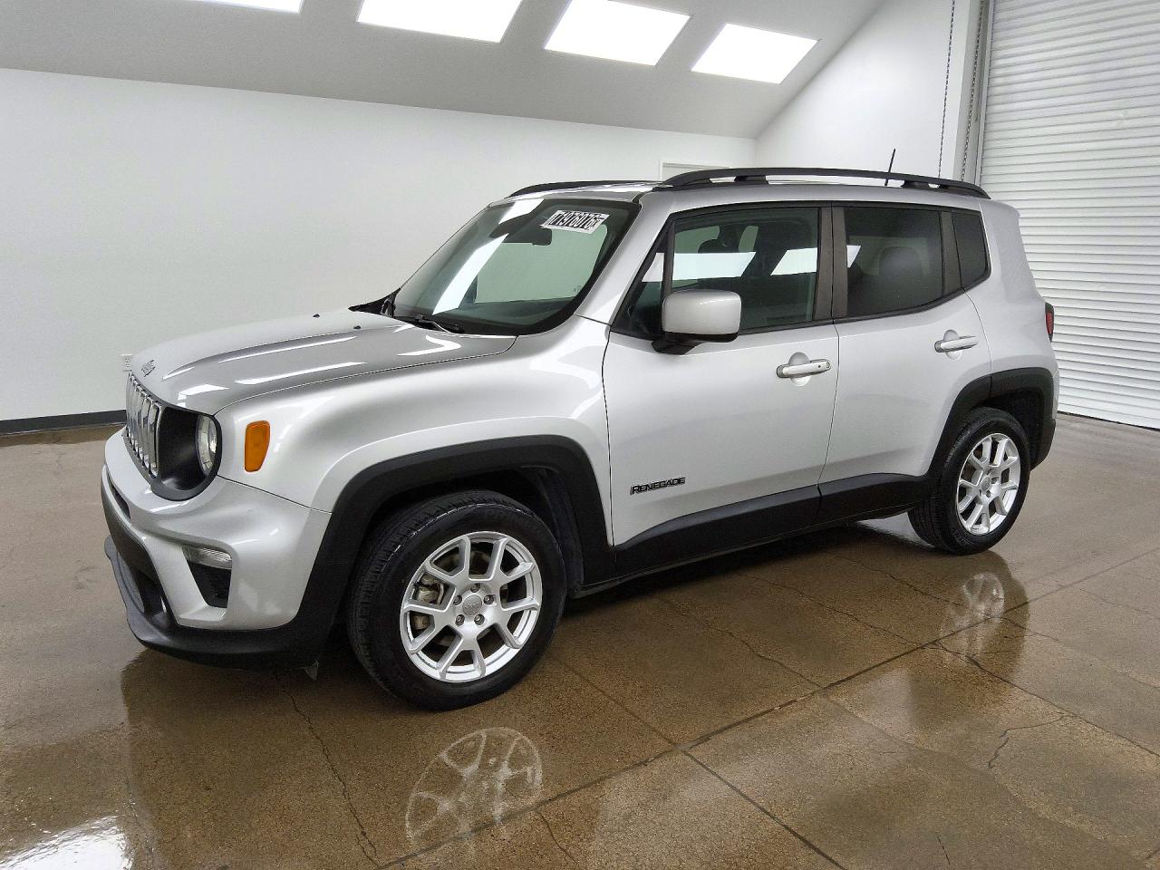 2020 JEEP RENEGADE Latitude, Longitude — Front 3/4