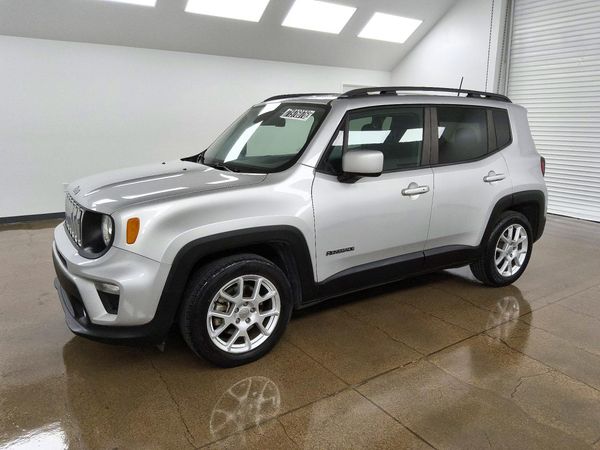 2020 JEEP RENEGADE Latitude, Longitude — Front 3/4