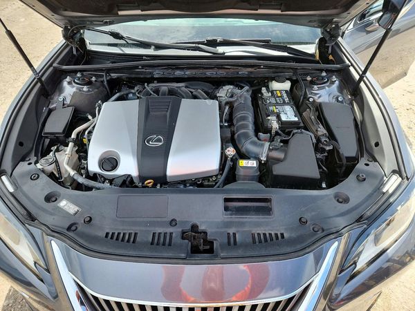 2021 LEXUS ES 350 350 Base — Engine bay