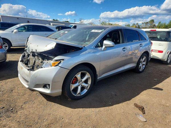 2015 TOYOTA VENZA XLE — Front 3/4