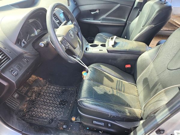 2015 TOYOTA VENZA XLE — DENT