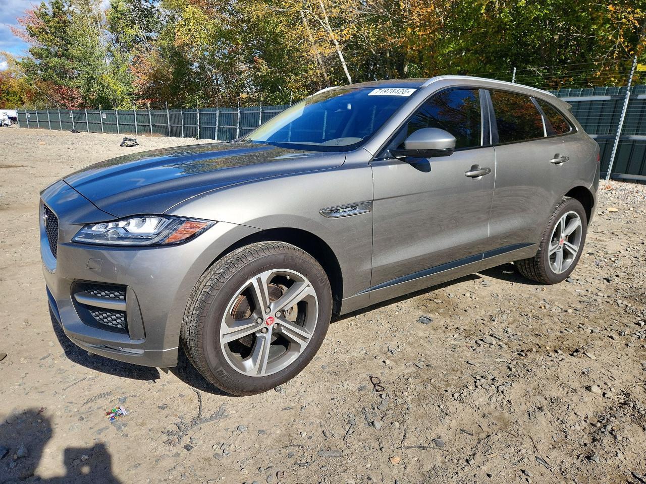 2018 JAGUAR F-PACE R Sport — Front 3/4