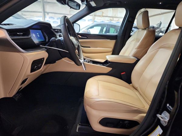 2024 JEEP GRAND CHEROKEE Limited 4XE — DENT