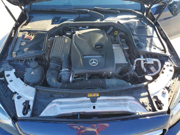 2015 MERCEDES-BENZ C Base — Engine bay