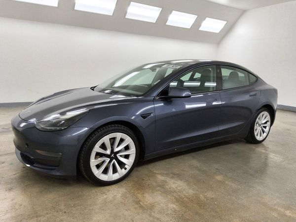 2022 TESLA MODEL 3 — Front 3/4