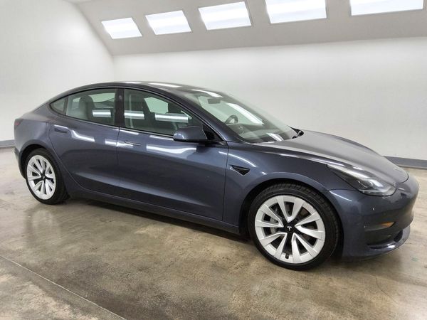 2022 TESLA MODEL 3 — Passenger 3/4