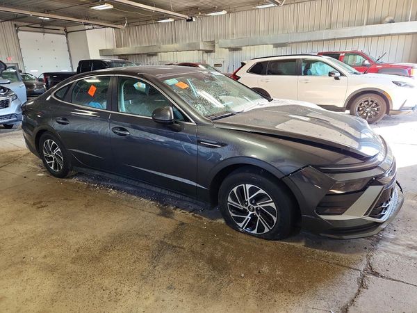 2026 HYUNDAI SONATA Blue — Passenger 3/4