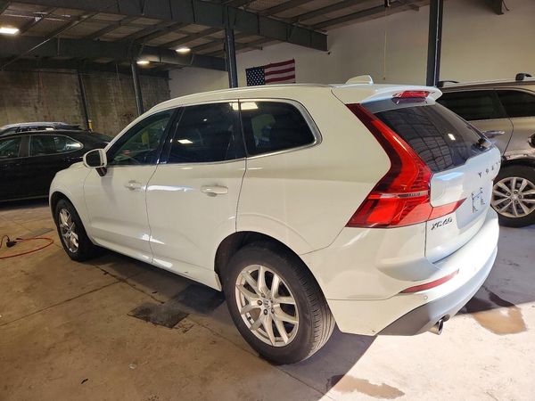 2020 VOLVO XC60 Momentum — DSRA