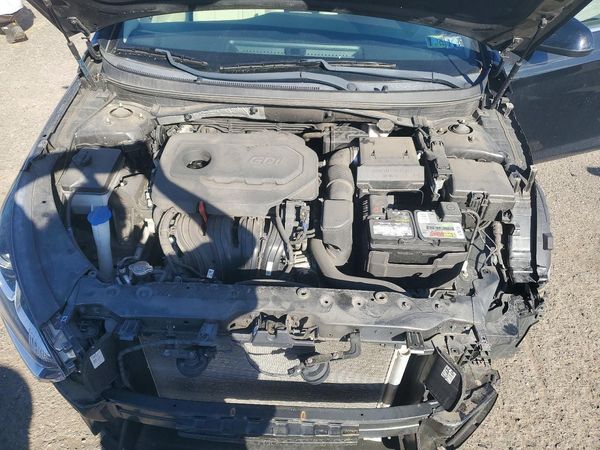 2018 HYUNDAI SONATA SE, Eco — Engine bay