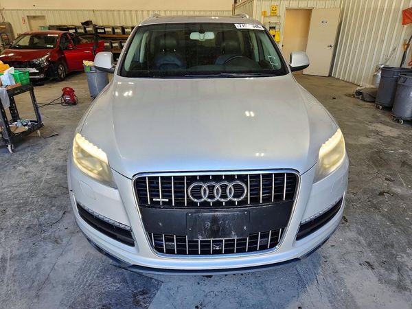 2013 AUDI Q7 Premium Plus — DIRF