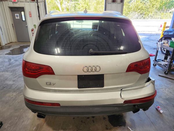2013 AUDI Q7 Premium Plus — DIRR