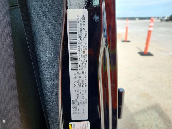 2016 JEEP WRANGLER UNLIMITED Sahara — VINS