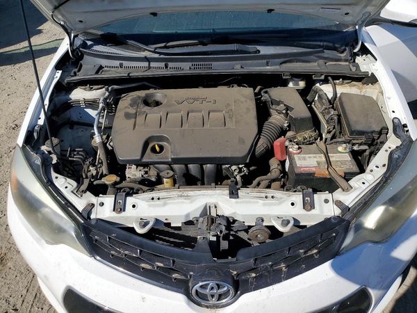 2014 TOYOTA COROLLA L/LE — Engine bay