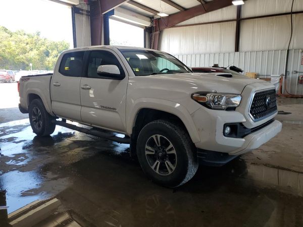 2019 TOYOTA TACOMA DOUBLE CAB SR5