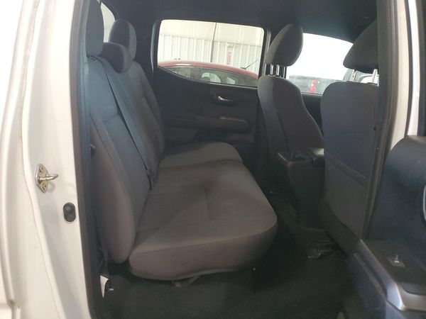 2019 TOYOTA TACOMA DOUBLE CAB SR5