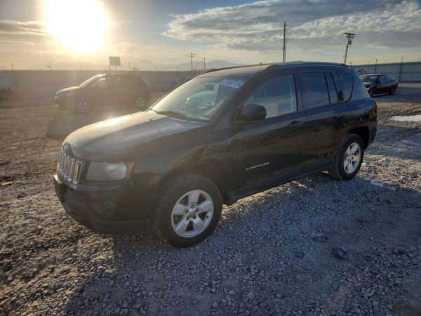 2014 JEEP COMPASS Sport — Front 3/4