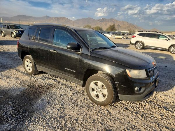 2014 JEEP COMPASS Sport — Passenger 3/4