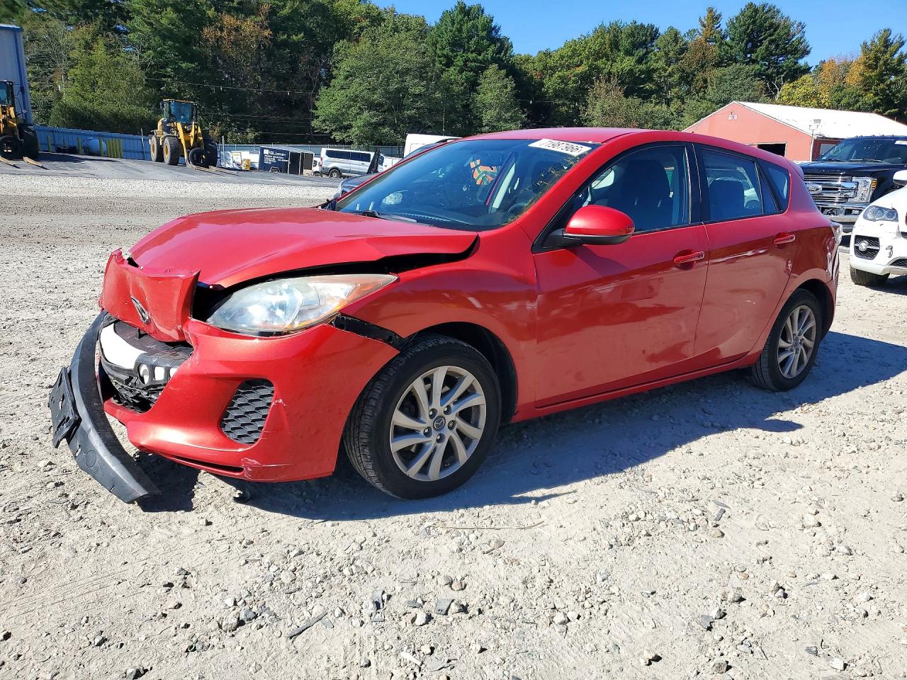2013 MAZDA 3 Touring/GS — Front 3/4