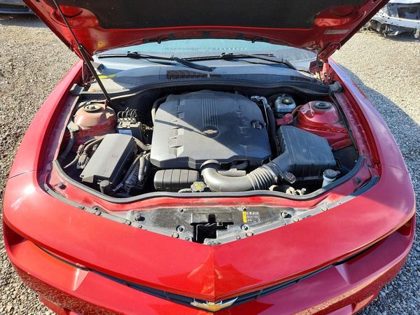 2014 CHEVROLET CAMARO 2LS — Engine bay
