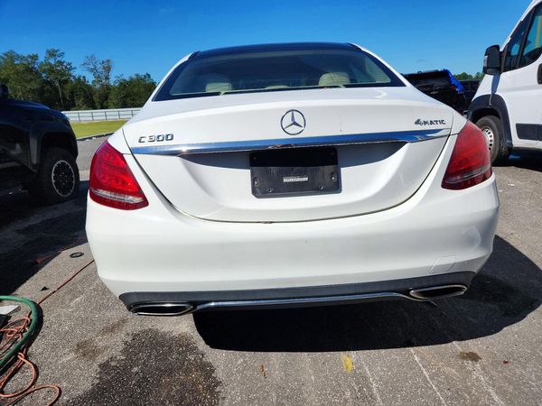2015 MERCEDES-BENZ C 4-MATIC — DIRR