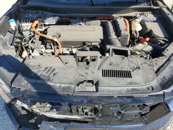 2026 HONDA CR-V — Engine bay