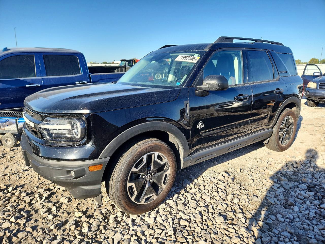 2021 FORD BRONCO Outer Banks — Front 3/4