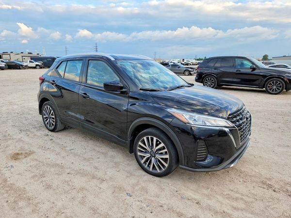2024 NISSAN KICKS SV — Passenger 3/4