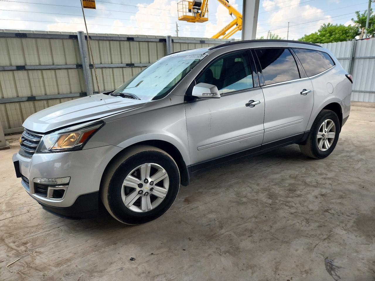 2014 CHEVROLET TRAVERSE 1LT — Front 3/4
