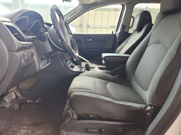 2014 CHEVROLET TRAVERSE 1LT — DENT
