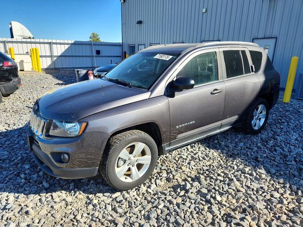 2015 JEEP COMPASS Sport — Front 3/4