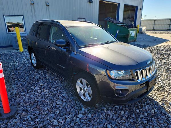 2015 JEEP COMPASS Sport — Passenger 3/4