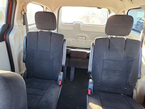 2012 DODGE CARAVAN SXT — SUVN