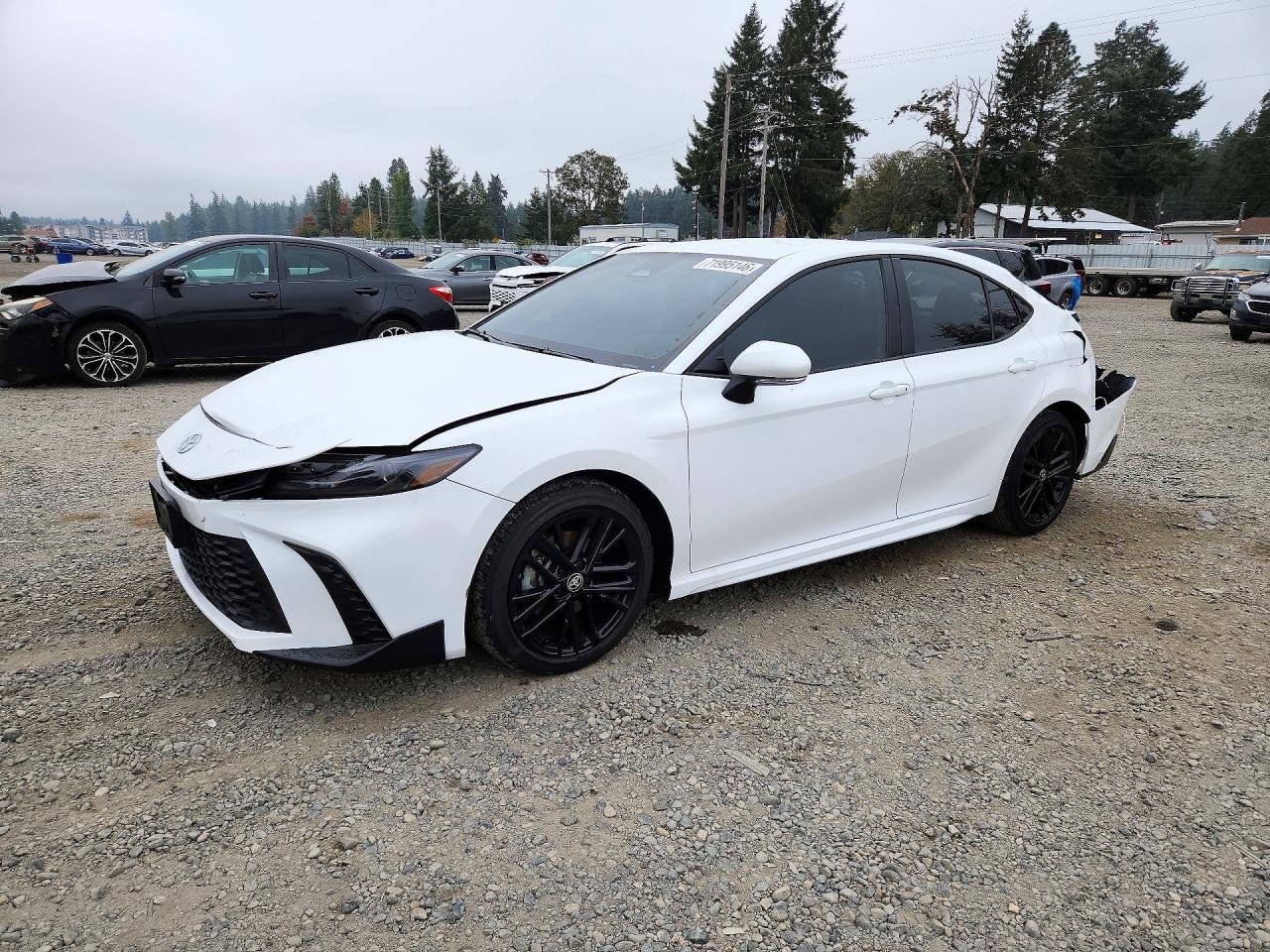 2025 TOYOTA CAMRY — Front 3/4