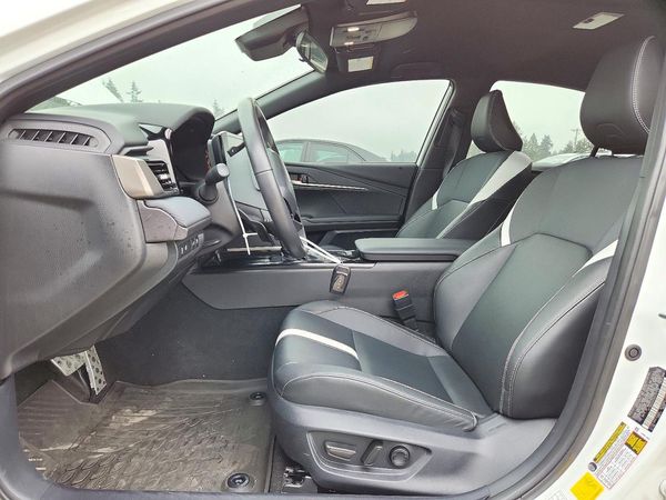 2025 TOYOTA CAMRY — DENT