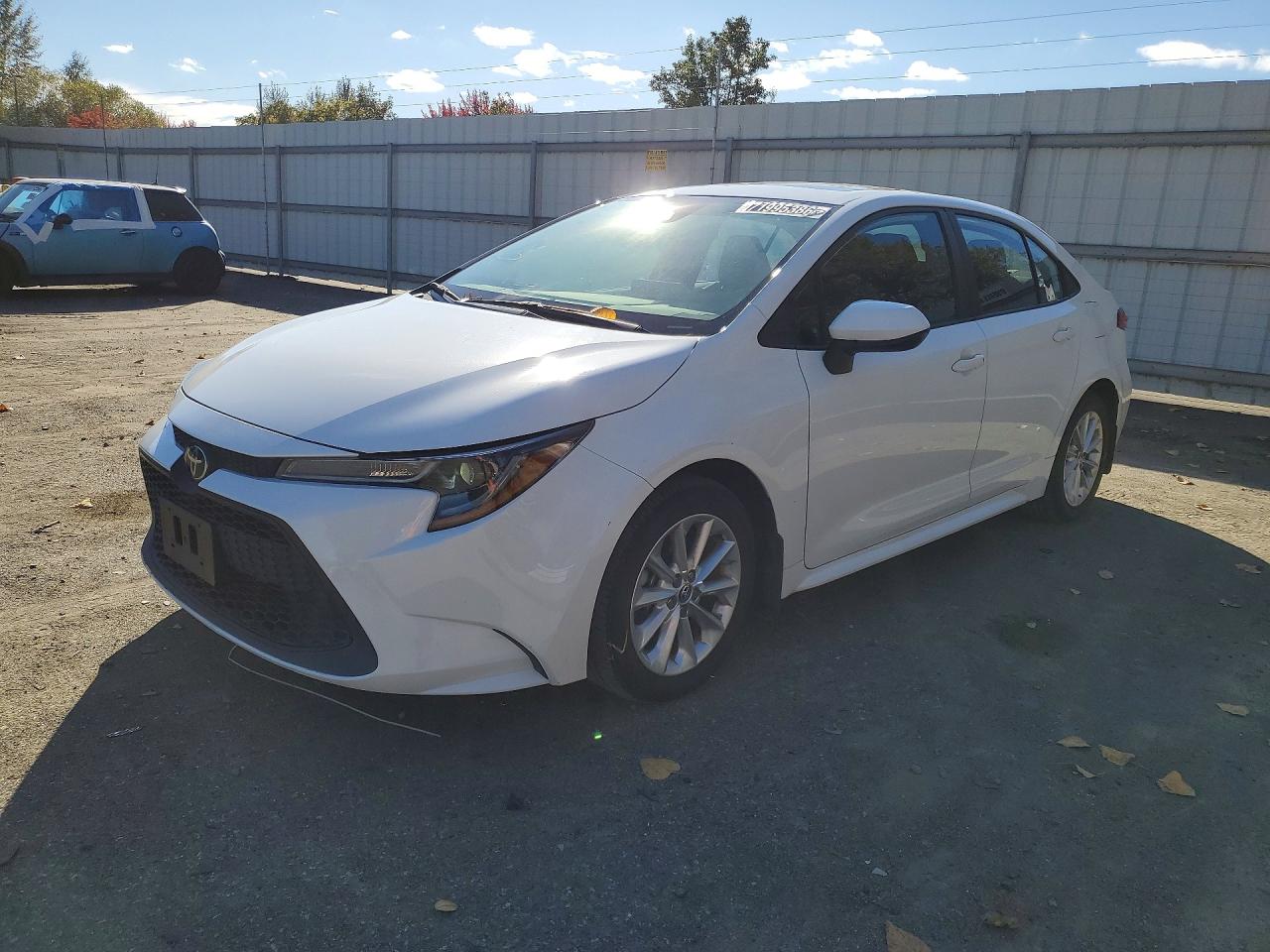 2022 TOYOTA COROLLA SE — Front 3/4