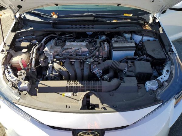 2022 TOYOTA COROLLA SE — Engine bay