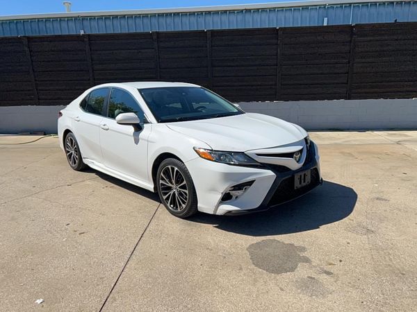 2018 TOYOTA CAMRY