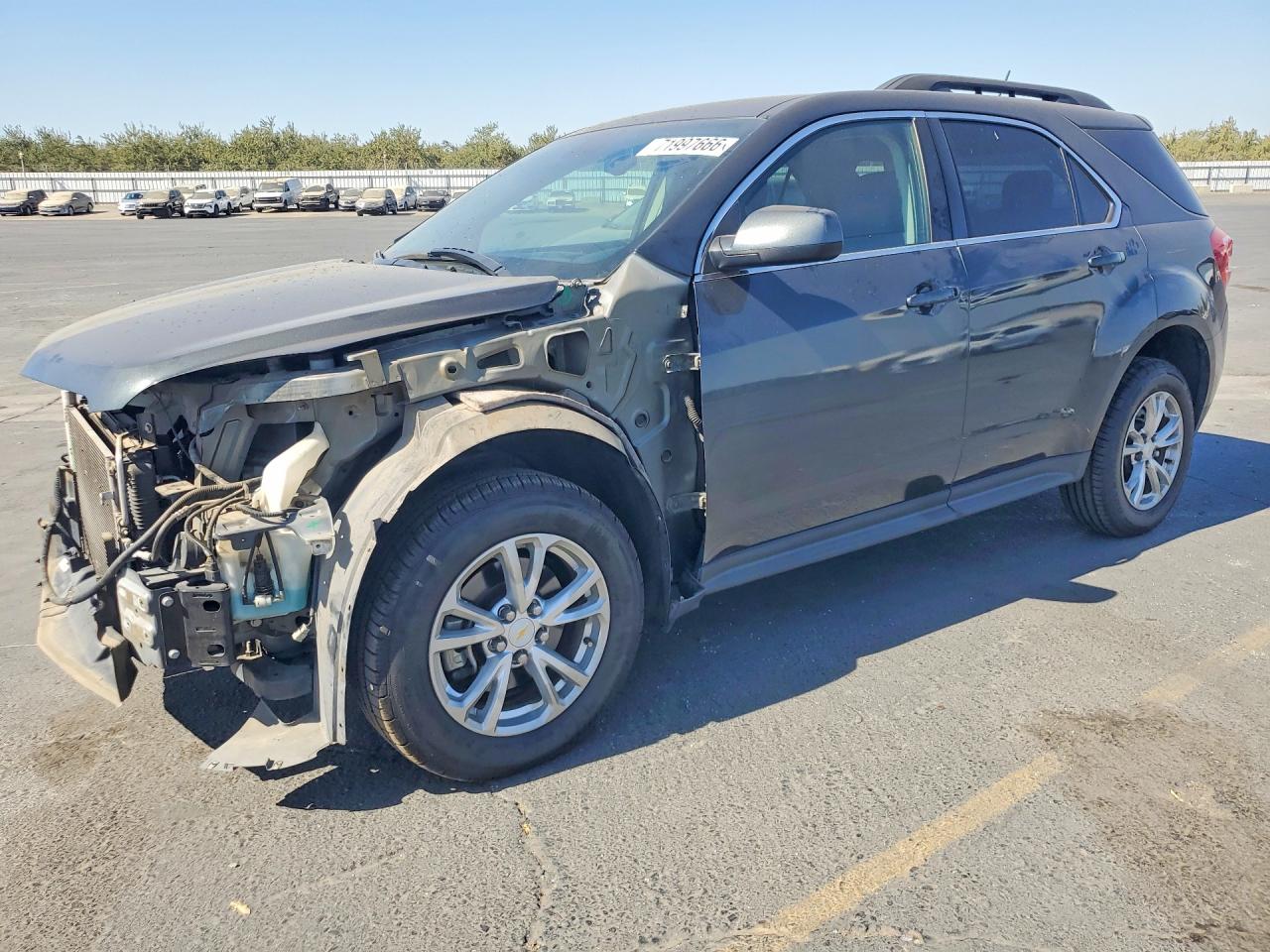 2017 CHEVROLET EQUINOX LT / FL — Front 3/4