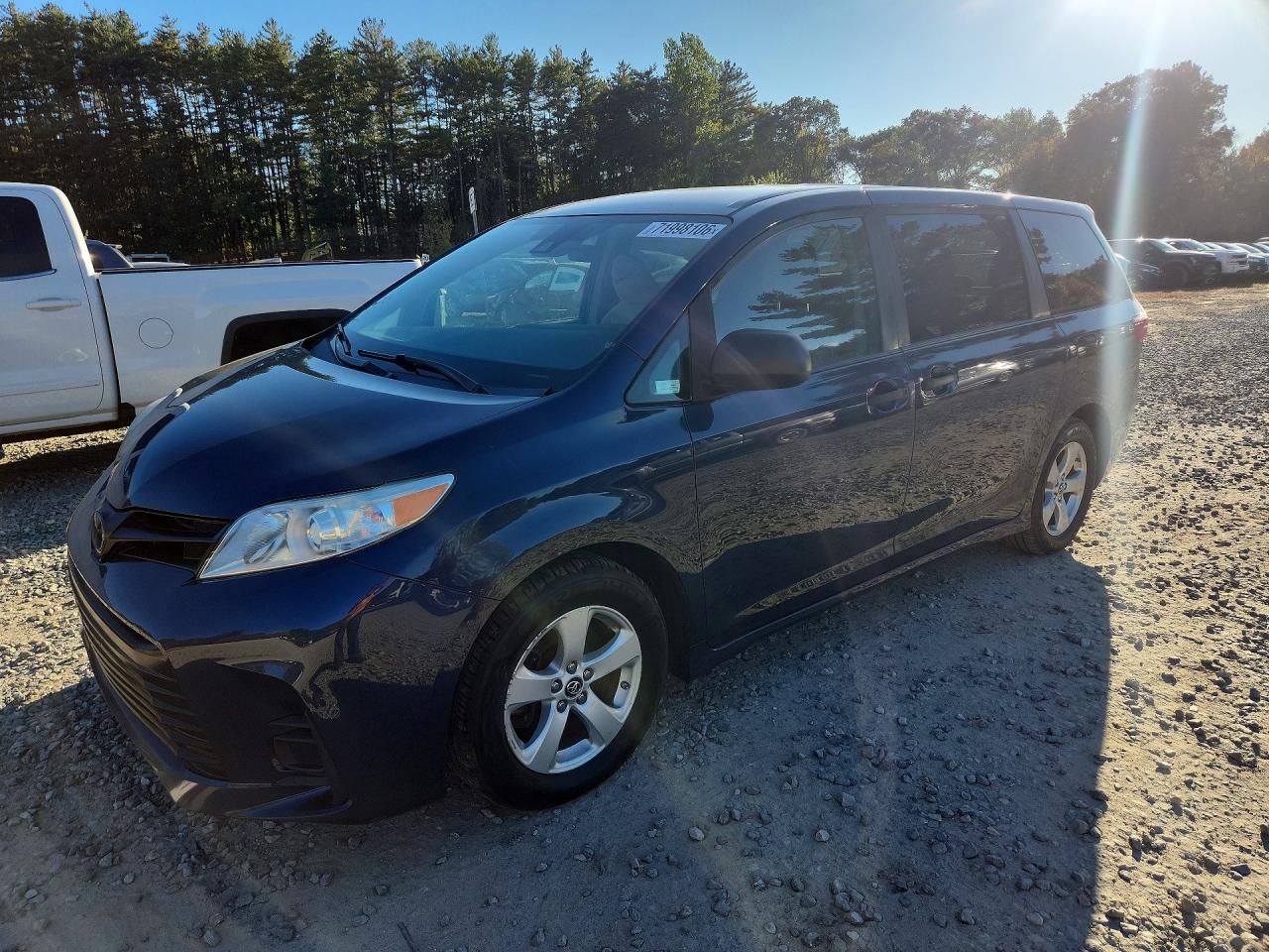 2020 TOYOTA SIENNA D grade — Front 3/4
