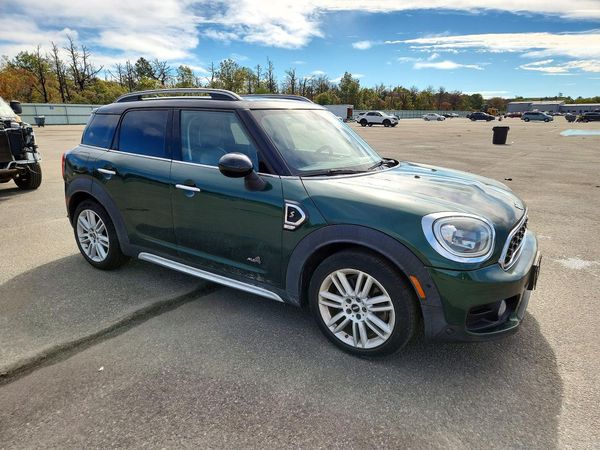 2017 MINI COOPER — Passenger 3/4