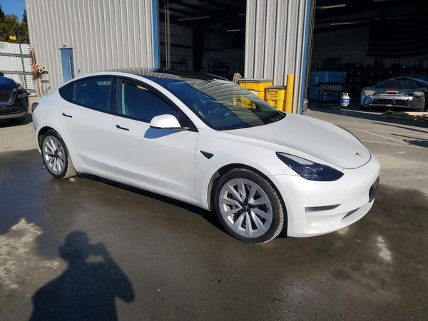 2022 TESLA MODEL 3 — Passenger 3/4