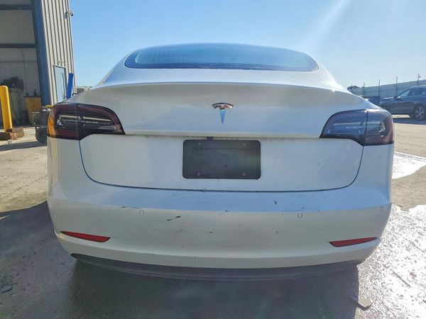 2022 TESLA MODEL 3 — DIRR