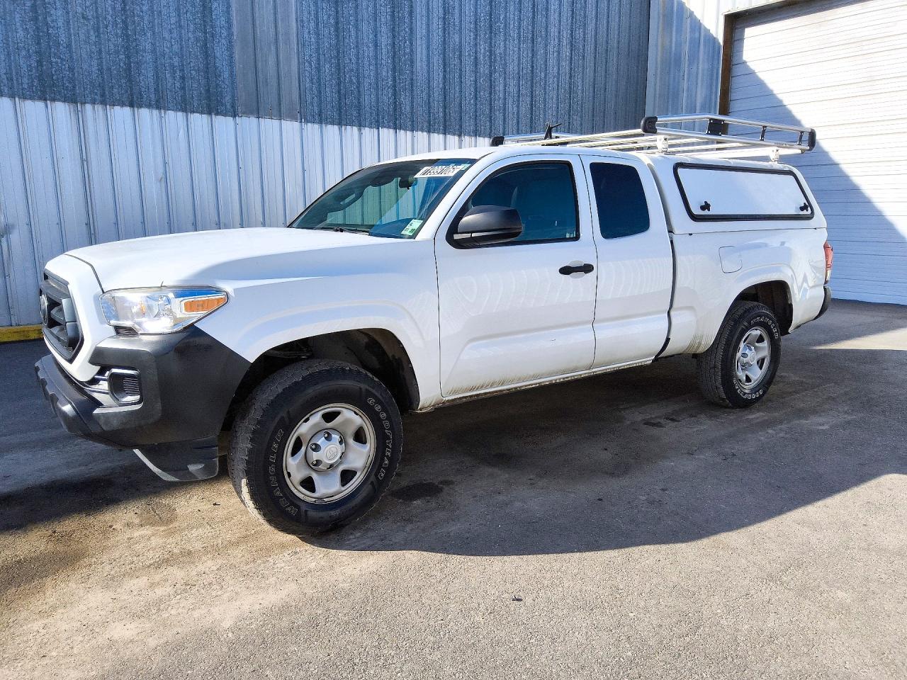2021 TOYOTA TACOMA SR5 — Front 3/4