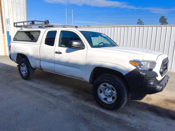 2021 TOYOTA TACOMA SR5 — Passenger 3/4