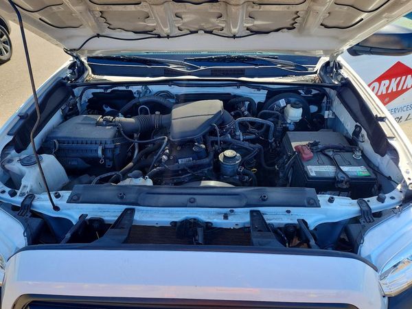 2021 TOYOTA TACOMA SR5 — Engine bay
