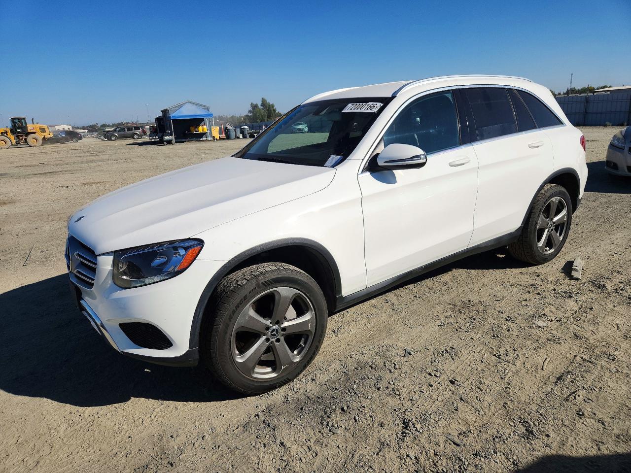 2018 MERCEDES-BENZ GLC GLC300 — Front 3/4