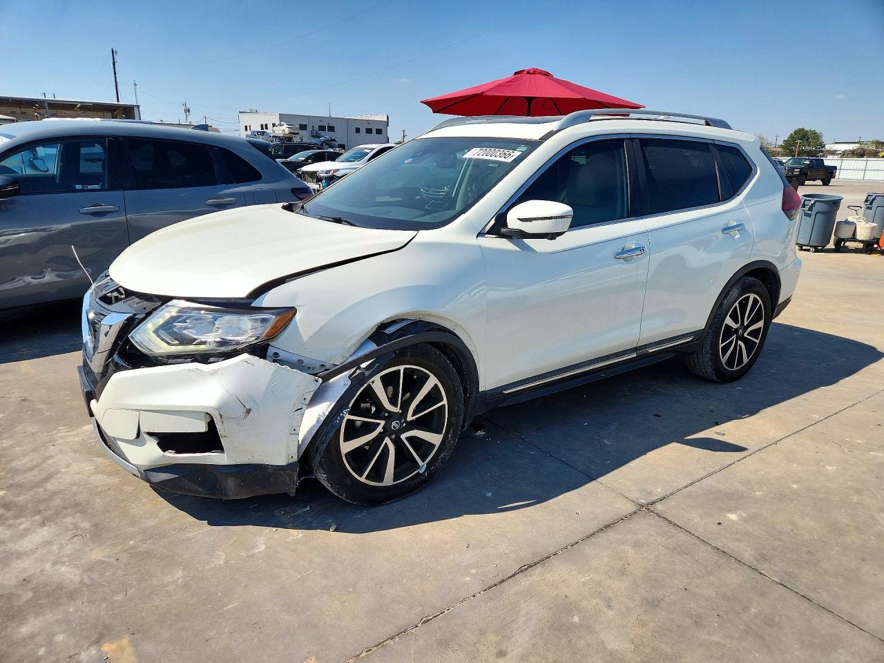 2019 NISSAN ROGUE — Front 3/4