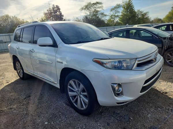 2012 TOYOTA HIGHLANDER Base/Hybrid — Passenger 3/4