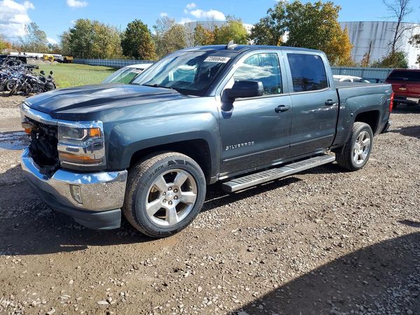2017 CHEVROLET SILVERADO LT — Front 3/4