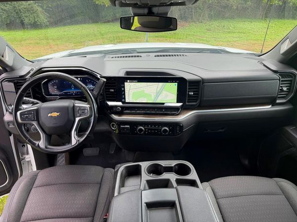 2022 CHEVROLET SILVERADO LT